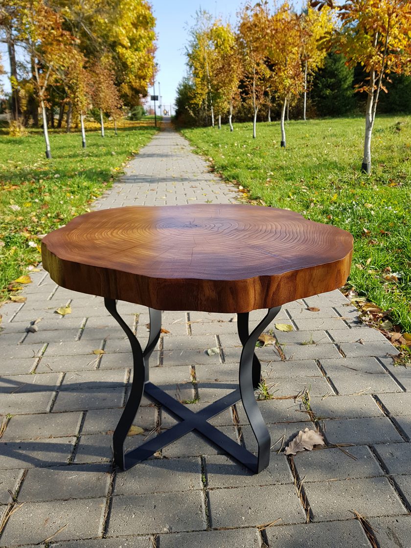 Журнальный Лофт-стол из слэба дерева