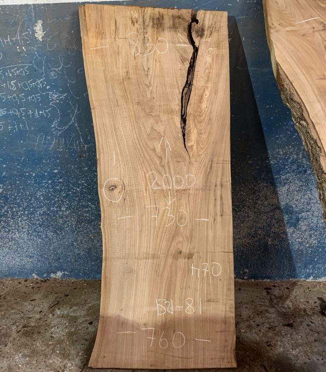 Слэб дерева Карагач ширина 80 см — Слэбы из дерева